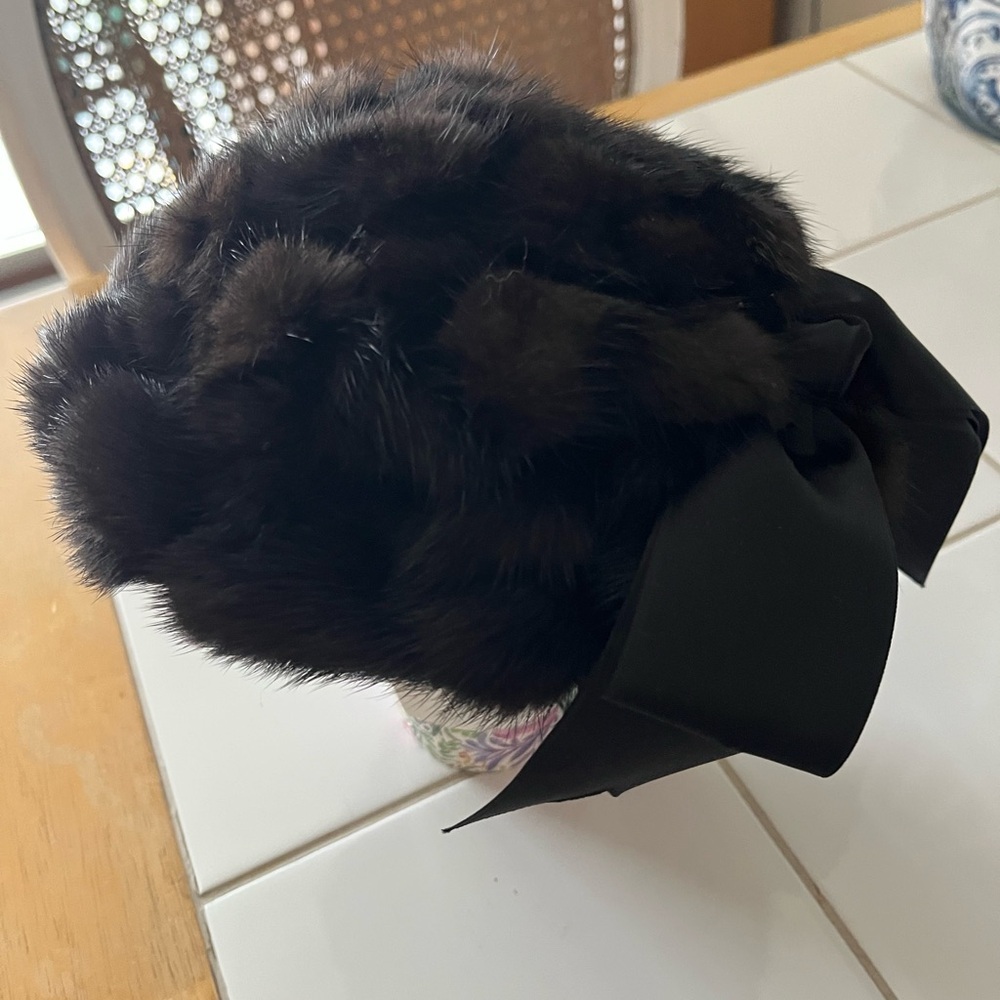 Luxurious Black Mink Fur Winter Hat